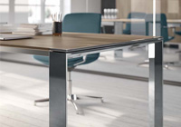 Linea 607 scrivania direzionale moderna con struttura metallica